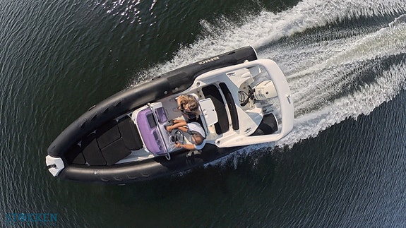 BRIG 650 - Evinrude 150hk G1 14 of 22