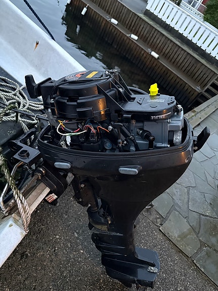 Pioner Maxi 13 Fot med 2012 Suzuki DF 15 fourstroke/inkludert båthenger 6 of 8