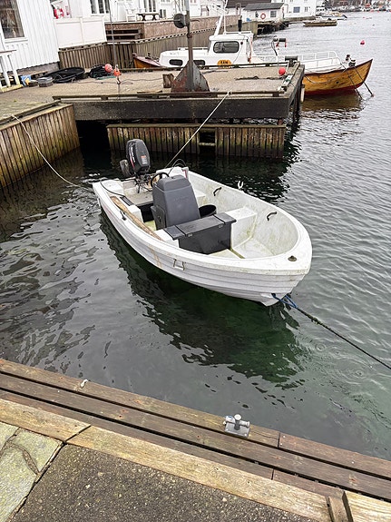 Pioner Maxi 13 Fot med 2012 Suzuki DF 15 fourstroke/inkludert båthenger 3 of 8
