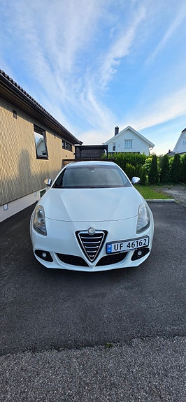 Alfa Romeo Giulietta 5 of 13