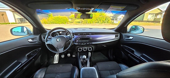 Alfa Romeo Giulietta 10 of 13
