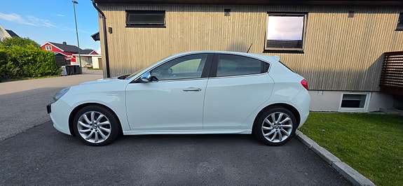 Alfa Romeo Giulietta 4 of 13