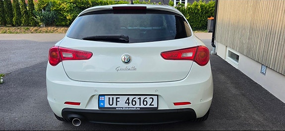 Alfa Romeo Giulietta 3 of 13