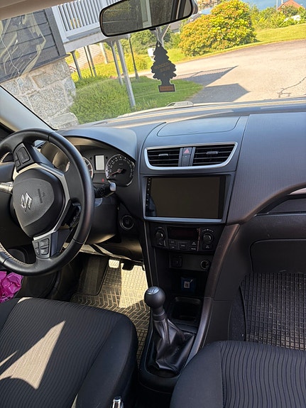 Suzuki Swift 4 of 5