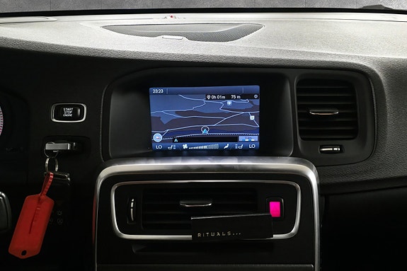 Volvo S60 20 of 30