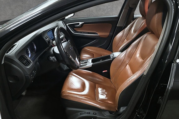 Volvo S60 26 of 30