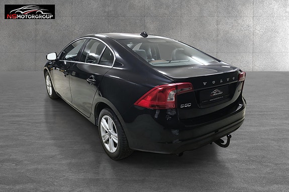 Volvo S60 7 of 30