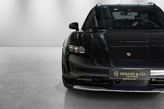 Porsche Taycan 4 4 of 5