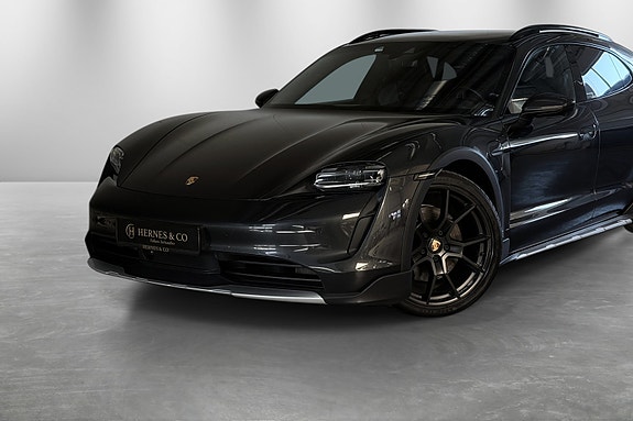 Porsche Taycan 4 2 of 5