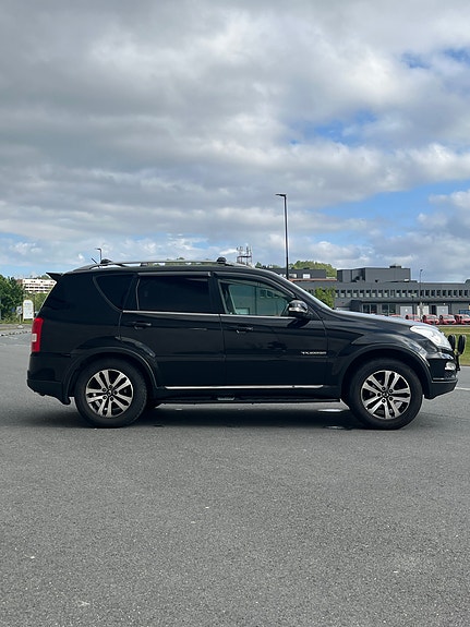 SsangYong Rexton W 4 of 5