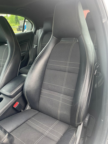 Mercedes-Benz A180 14 of 21