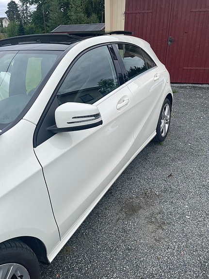 Mercedes-Benz A180 9 of 21