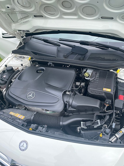 Mercedes-Benz A180 10 of 21
