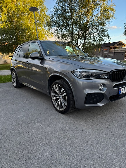 BMW X5 3 of 5