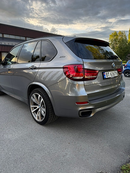 BMW X5 4 of 5