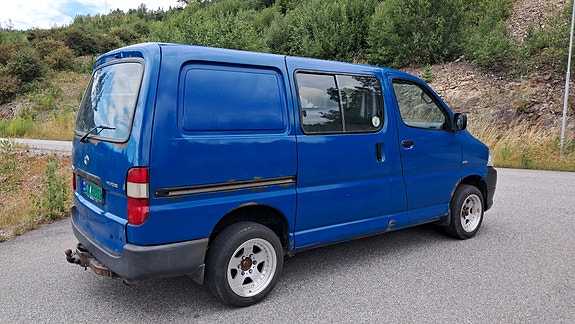 Toyota HiAce 5 of 5