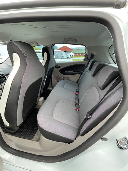 Renault Zoe 12 of 22