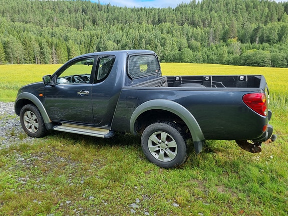 Mitsubishi L200 3 of 5