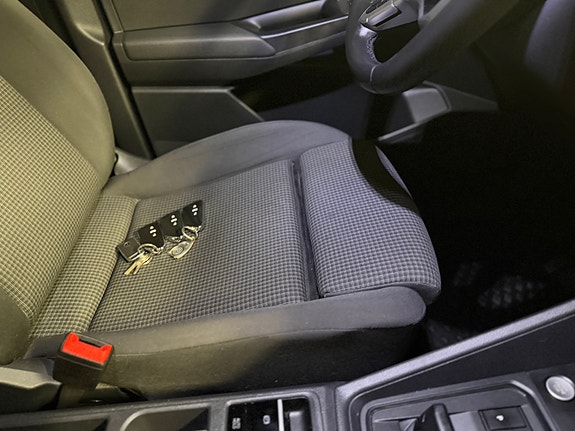 Volkswagen Caddy 18 of 24
