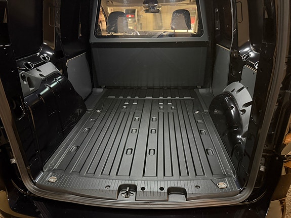 Volkswagen Caddy 24 of 24