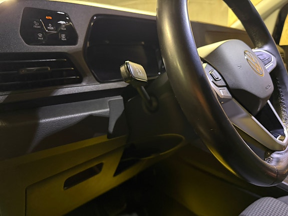 Volkswagen Caddy 13 of 24