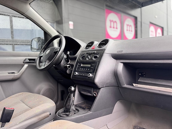 Volkswagen Caddy 23 of 23