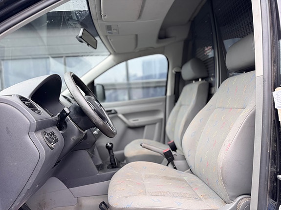 Volkswagen Caddy 16 of 23