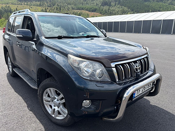 Toyota Land Cruiser 4 of 5