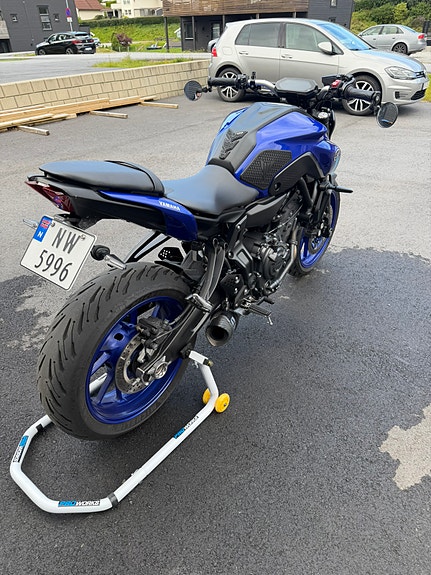 Yamaha MT-07 6 of 10