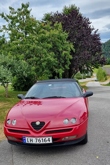 Alfa Romeo Spider 6 of 19
