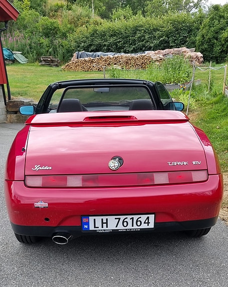 Alfa Romeo Spider 9 of 19