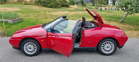 Alfa Romeo Spider 8 of 19