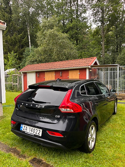 Volvo V40 4 of 5