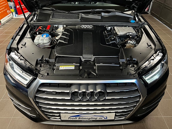 Audi Q7 11 of 30