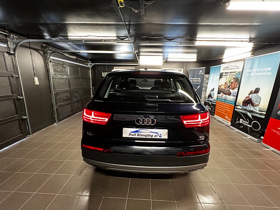 Audi Q7 17 of 30