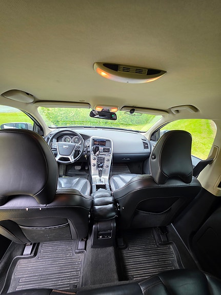 Volvo XC60 5 of 19
