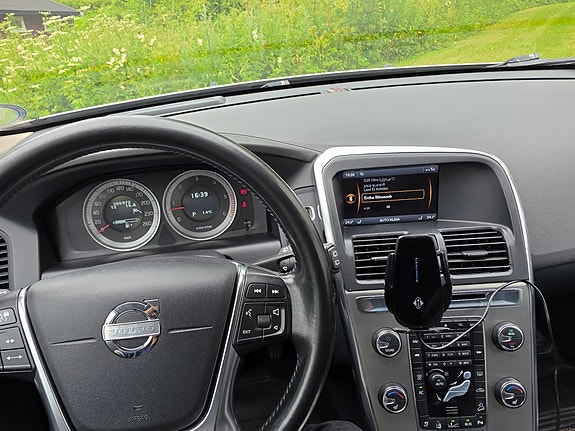 Volvo XC60 19 of 19