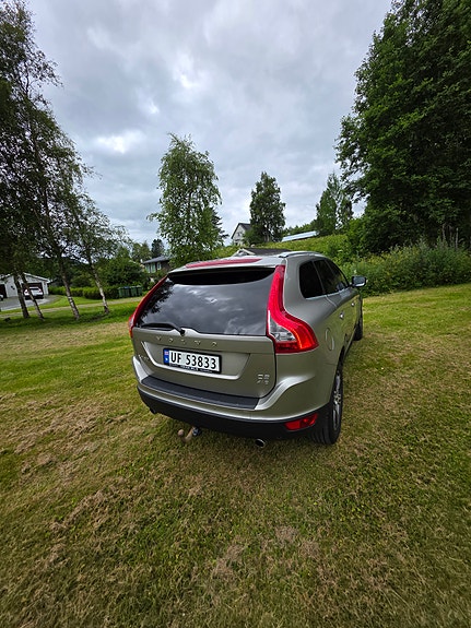 Volvo XC60 13 of 19