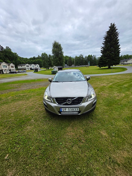 Volvo XC60 15 of 19