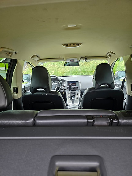 Volvo XC60 10 of 19