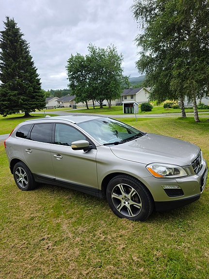 Volvo XC60 16 of 19