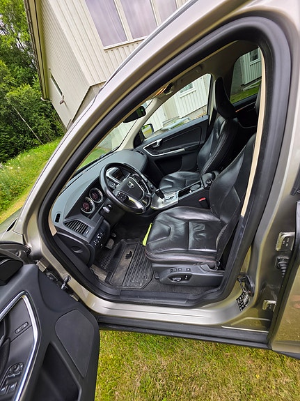 Volvo XC60 11 of 19