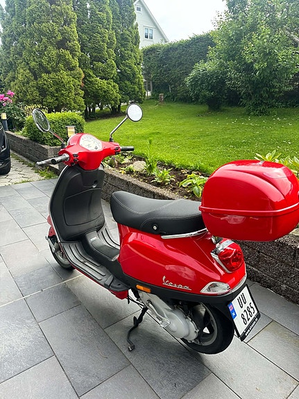 Vespa LX 50 4 of 5