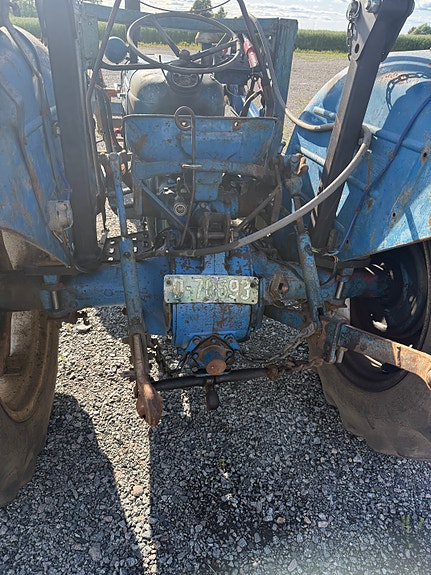 Ford Fordson Super Dexta 2 of 5