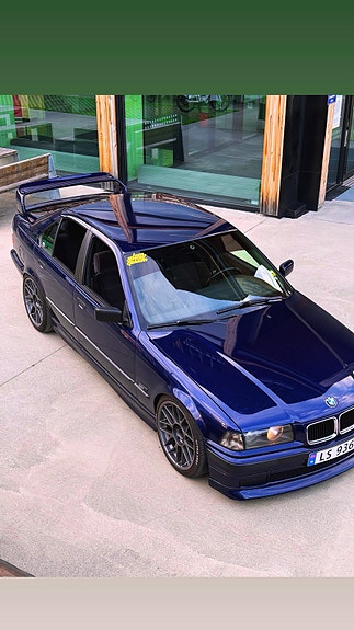 BMW 328i 9 of 15
