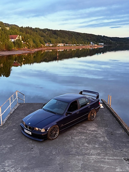 BMW 328i 7 of 15