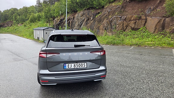 Skoda Enyaq 7 of 16