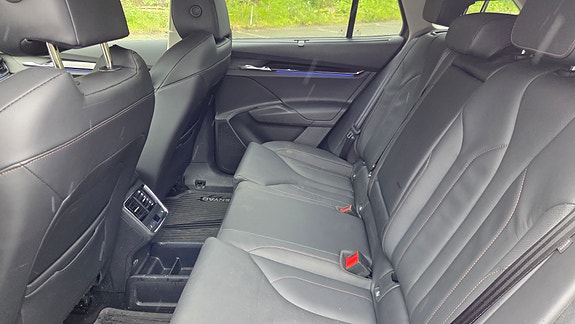 Skoda Enyaq 10 of 16