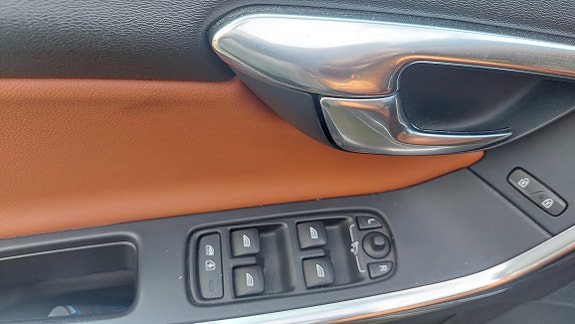 Volvo V60 11 of 15