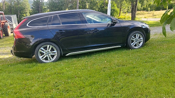 Volvo V60 6 of 15